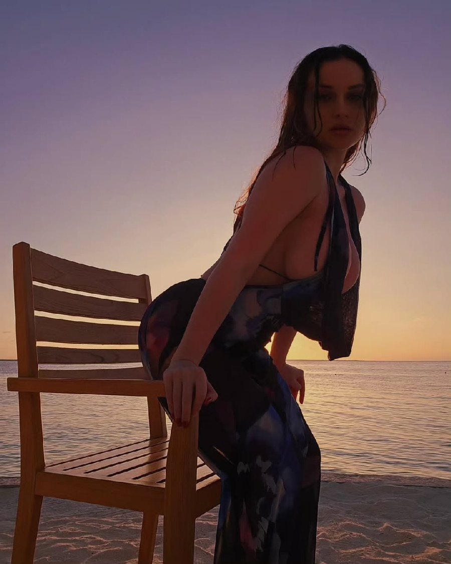 Sexy girl Miranda Faith nude in Hachioji