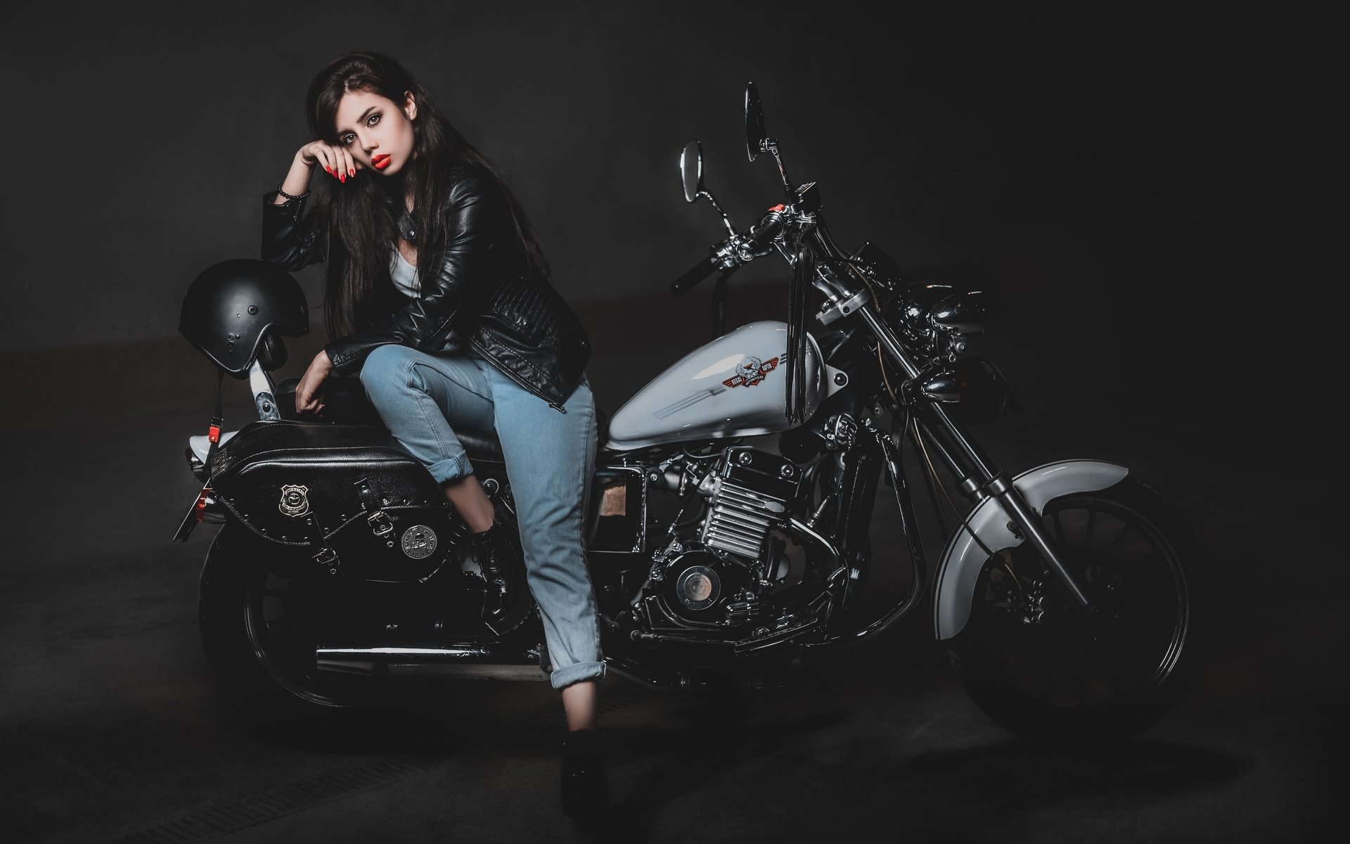 Biker girls: style and drive in Hachioji